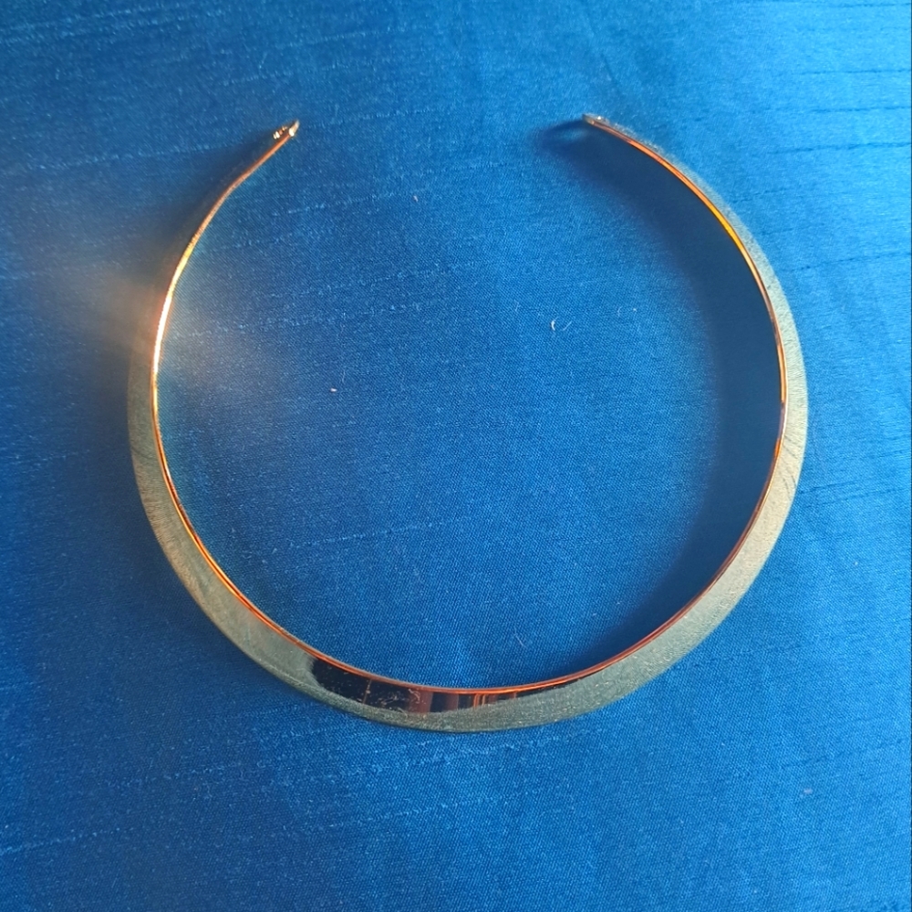 Collectible Gold plated choker torque Jackie Orr designer necklace jewellery